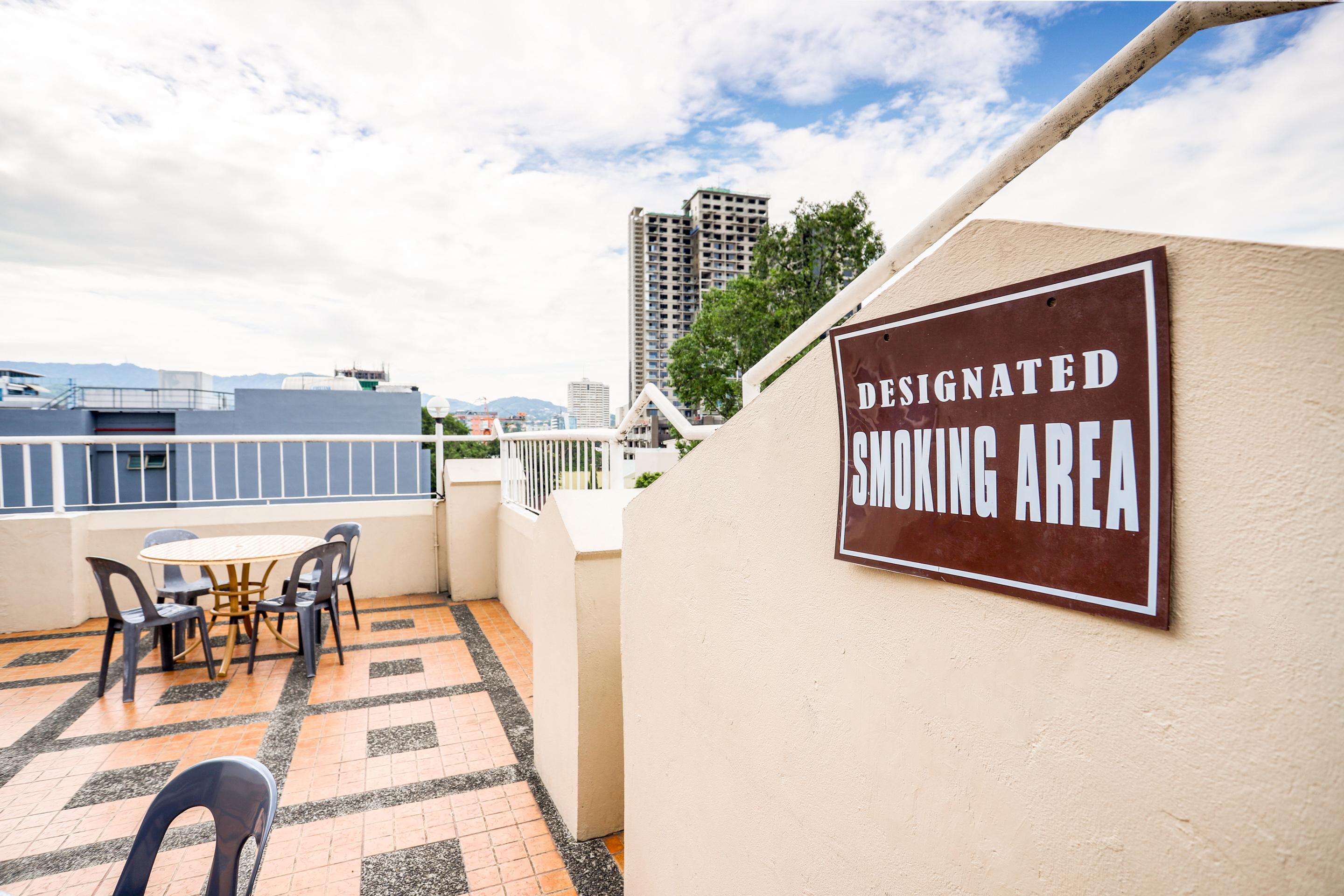 Oyo 210 Apple Tree Suites Cebu Εξωτερικό φωτογραφία